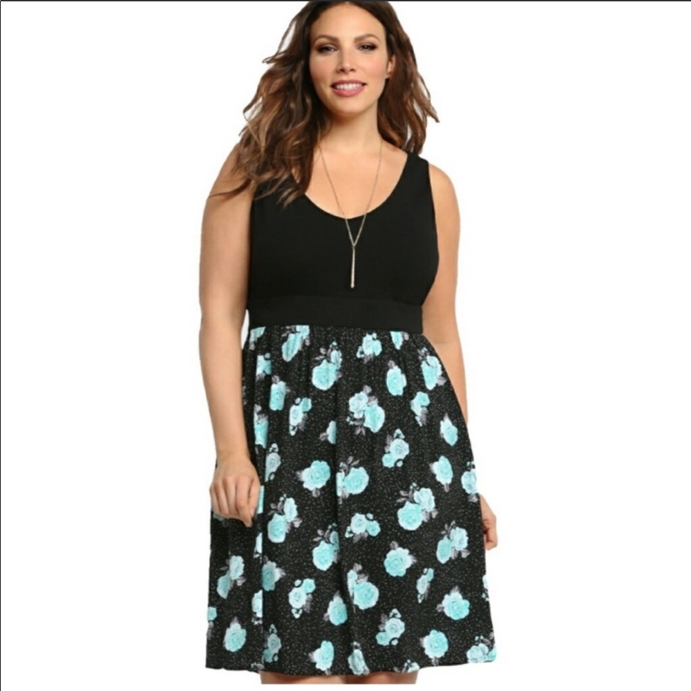 Torrid size 1 blue floral dress black